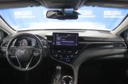 белый Toyota Camry 2.5 AT (200 л.с.) 2021 фото 18