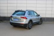 Серебряный Volkswagen Tiguan 1.4 AMT (150 л.с.) 4WD 2020 фото 5
