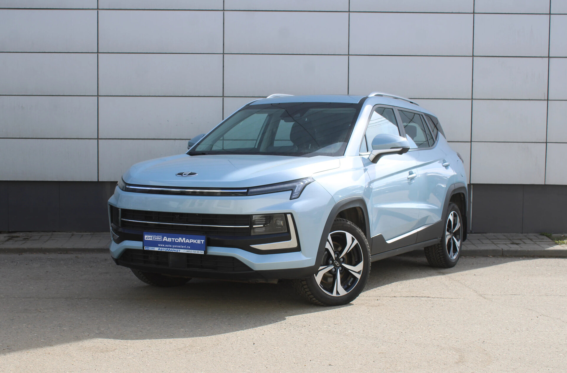 Серый Москвич 3 1.5 CVT (136 л.с.) 2025