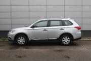 Серебряный Mitsubishi Outlander 2.0 CVT (146 л.с.) 2021 фото 3