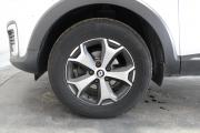 Серебряный Renault Kaptur 1.6 MT (114 л.с.) 2020 фото 13