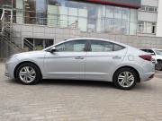 серебряный Hyundai Elantra 2.0 AT (150 л.с.) 2019 фото 1