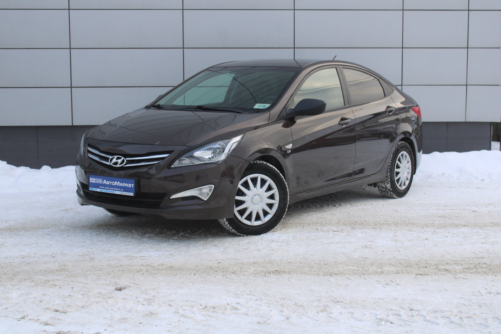Черный Hyundai Solaris 1.6 MT (123 л.с.) 2016