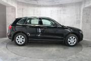 Черный Audi Q5 2.0d AMT (170 л.с.) 4WD 2011 фото 3