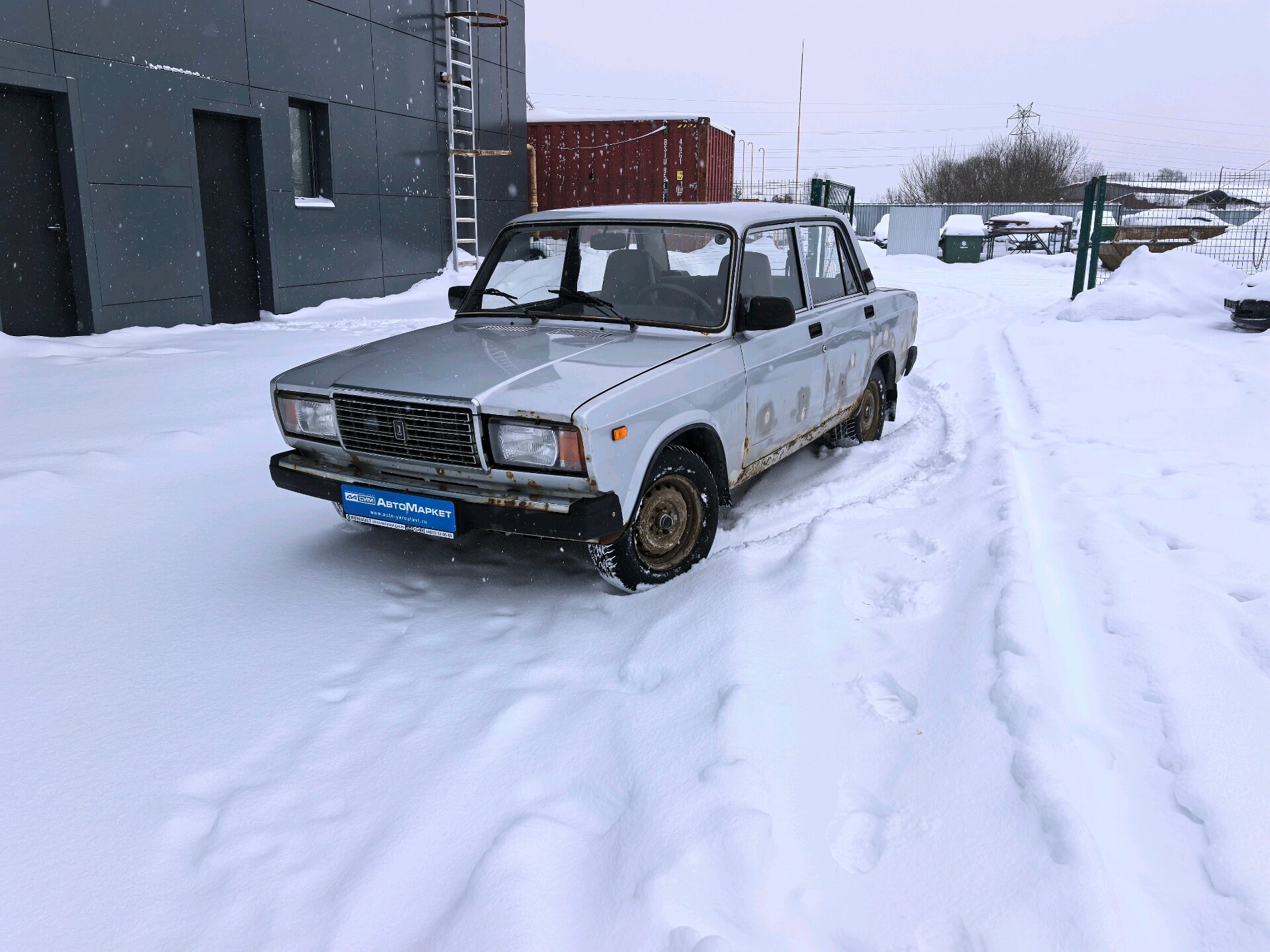 Серебряный Lada (ВАЗ) 2107 1.6 MT (73 л.с.) 2011