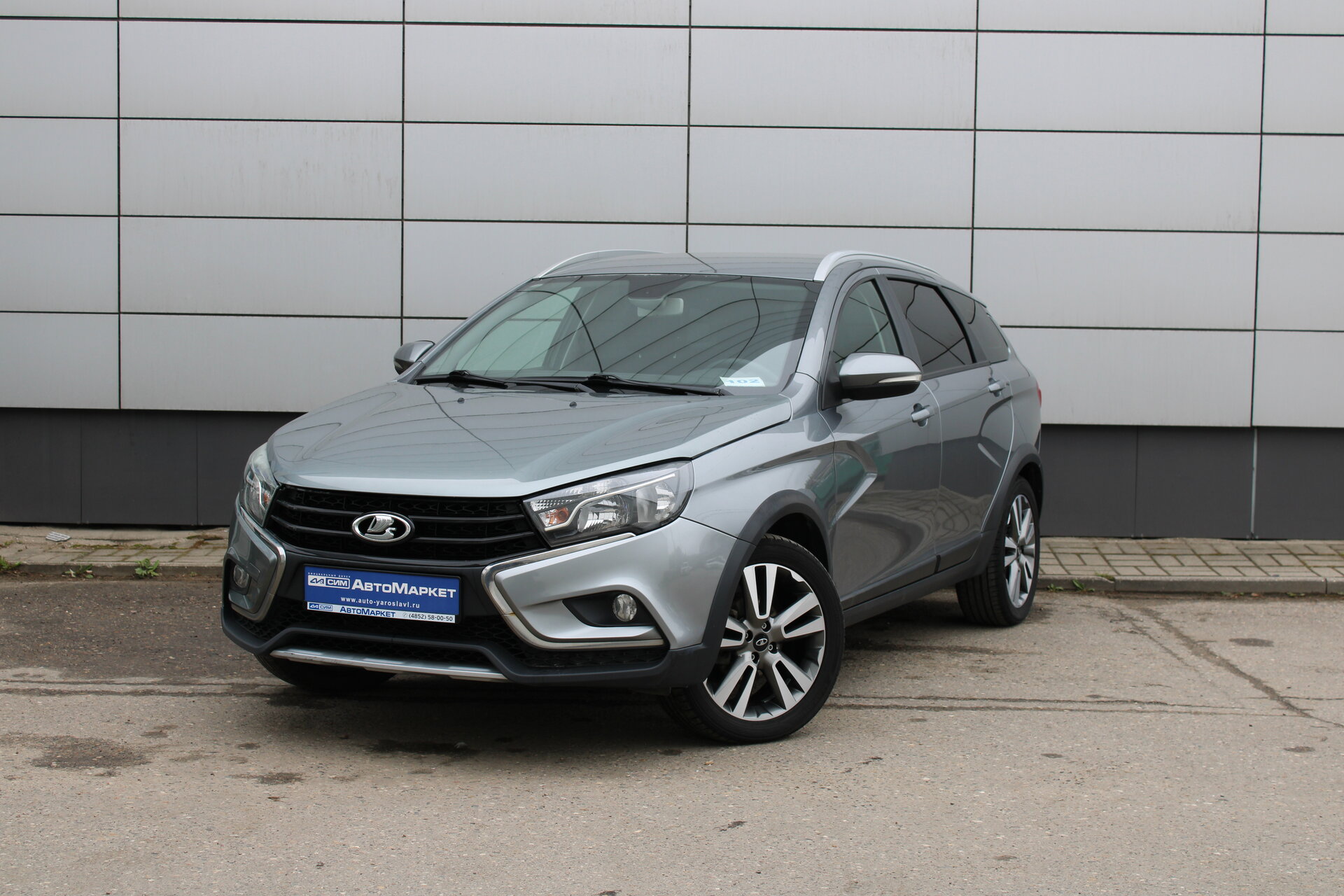 Серый Lada (ВАЗ) Vesta SW Cross 1.8 MT (122 л.с.) 2018