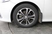 Белый Toyota Camry 2.5 AT (200 л.с.) 2021 фото 13