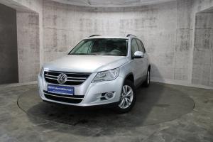 Серый Volkswagen Tiguan 1.4 MT (150 л.с.) 4WD 2009
