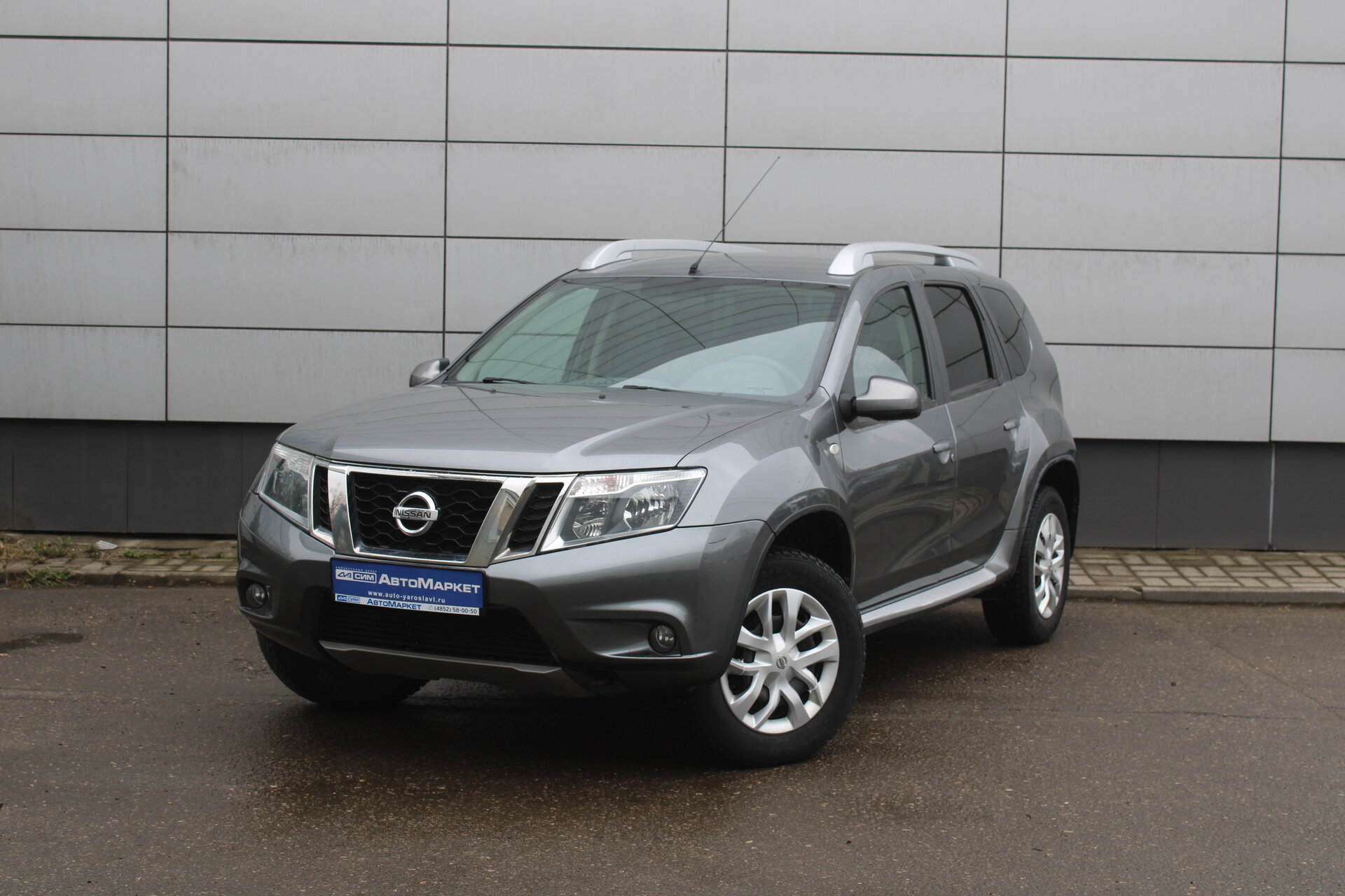 Серый Nissan Terrano 1.6 MT (114 л.с.) 2018