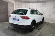 Белый Volkswagen Tiguan 2.0 AMT (180 л.с.) 4WD 2017 фото 5