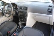 Серый Skoda Yeti 1.2 MT (105 л.с.) 2012 фото 10