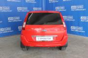 красный Ford Fusion 1.4 MT (80 л.с.) 2009 фото 6