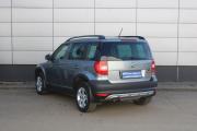 Серый Skoda Yeti 1.2 MT (105 л.с.) 2012 фото 7