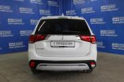 белый Mitsubishi Outlander 2.0 CVT (146 л.с.) 2021 фото 5