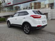 белый Hyundai Creta 2.0 AT (150 л.с.) 4WD 2019 фото 2
