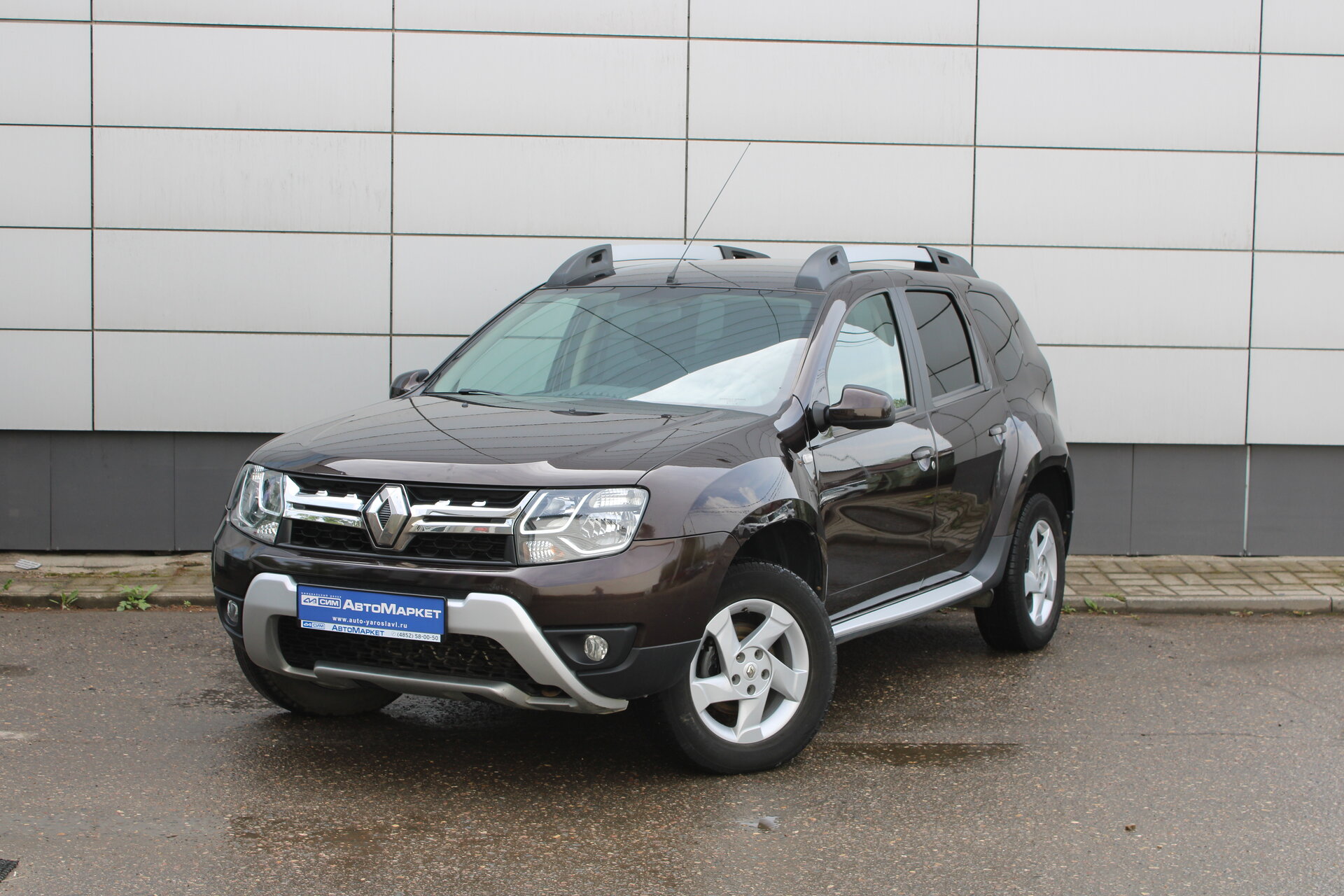 Коричневый Renault Duster 2.0 MT (143 л.с.) 4WD 2019