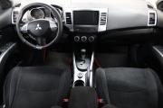 Черный Mitsubishi Outlander 2.4 CVT (170 л.с.) 4WD 2008 фото 8