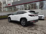 белый Hyundai Tucson 2.0 AT (150 л.с.) 4WD 2021 фото 4