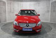 Красный Mercedes-Benz B-Класс 180 1.6 AMT (122 л.с.) 2013 фото 1