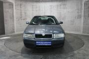 Серый Skoda Octavia 1.6 MT (102 л.с.) 2008 фото 1