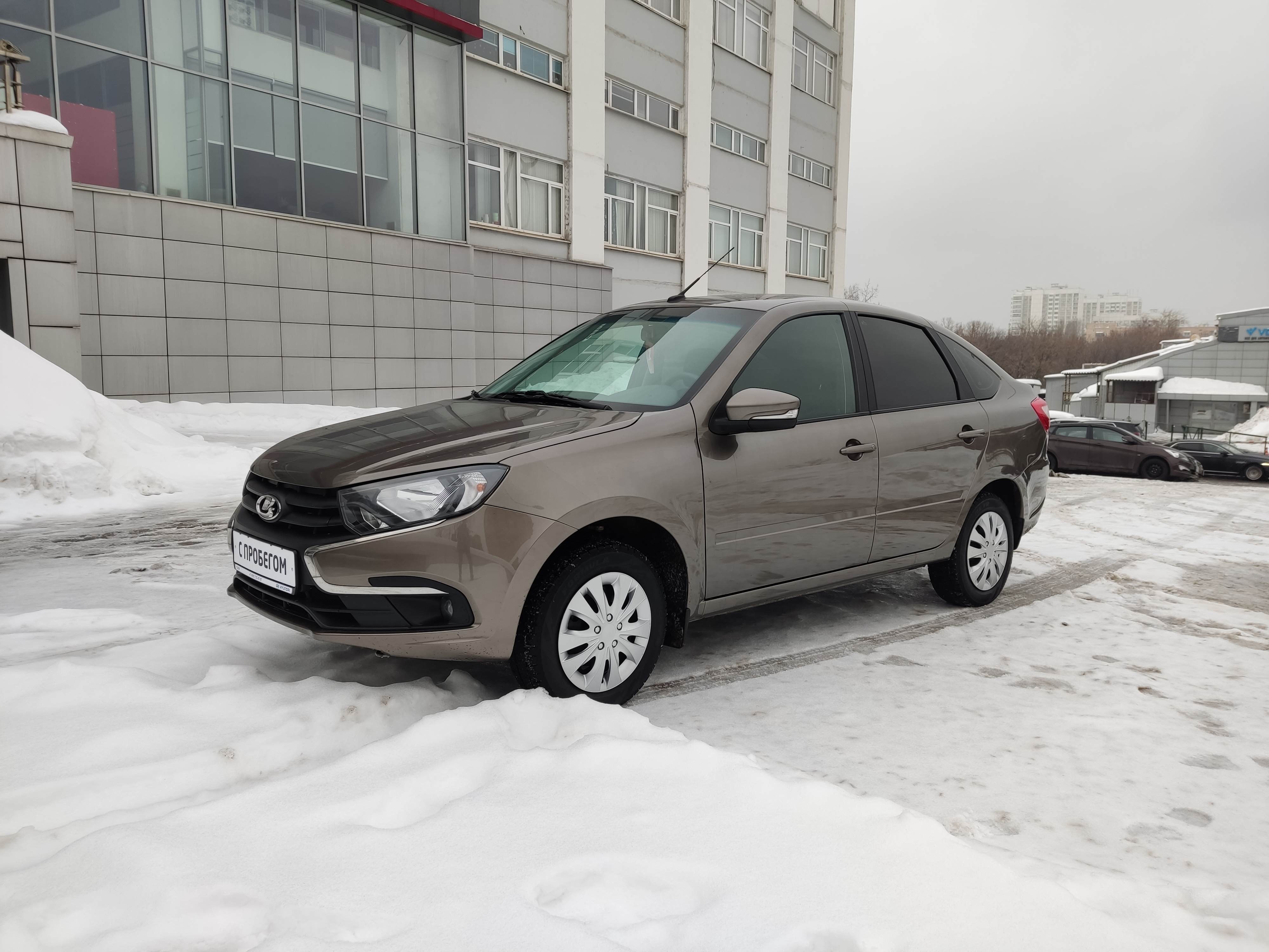 коричневый Lada (ВАЗ) Granta 1.6 MT (90 л.с.) 2024