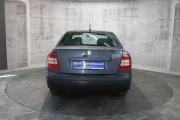 Серый Skoda Octavia 1.6 MT (102 л.с.) 2008 фото 6