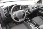 Серебряный Mitsubishi Outlander 2.0 CVT (146 л.с.) 2021 фото 9