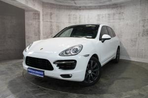 Белый Porsche Cayenne Diesel 3.0d AT (245 л.с.) 4WD 2014