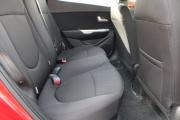 Красный Kia Rio 6-speed 1.6 MT (123 л.с.) 2014 фото 9