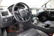 Серебряный Volkswagen Touareg 3.6 AT (280 л.с.) 4WD 2010 фото 9
