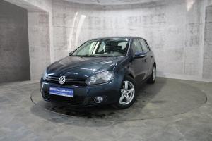 Синий Volkswagen Golf 1.4 MT (122 л.с.) 2012