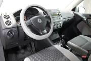 Серый Volkswagen Tiguan 1.4 MT (150 л.с.) 4WD 2009 фото 9