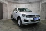 Серебряный Volkswagen Touareg 3.6 AT (280 л.с.) 4WD 2010 фото 2