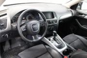Черный Audi Q5 2.0d AMT (170 л.с.) 4WD 2011 фото 9