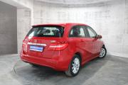 Красный Mercedes-Benz B-Класс 180 1.6 AMT (122 л.с.) 2013 фото 5