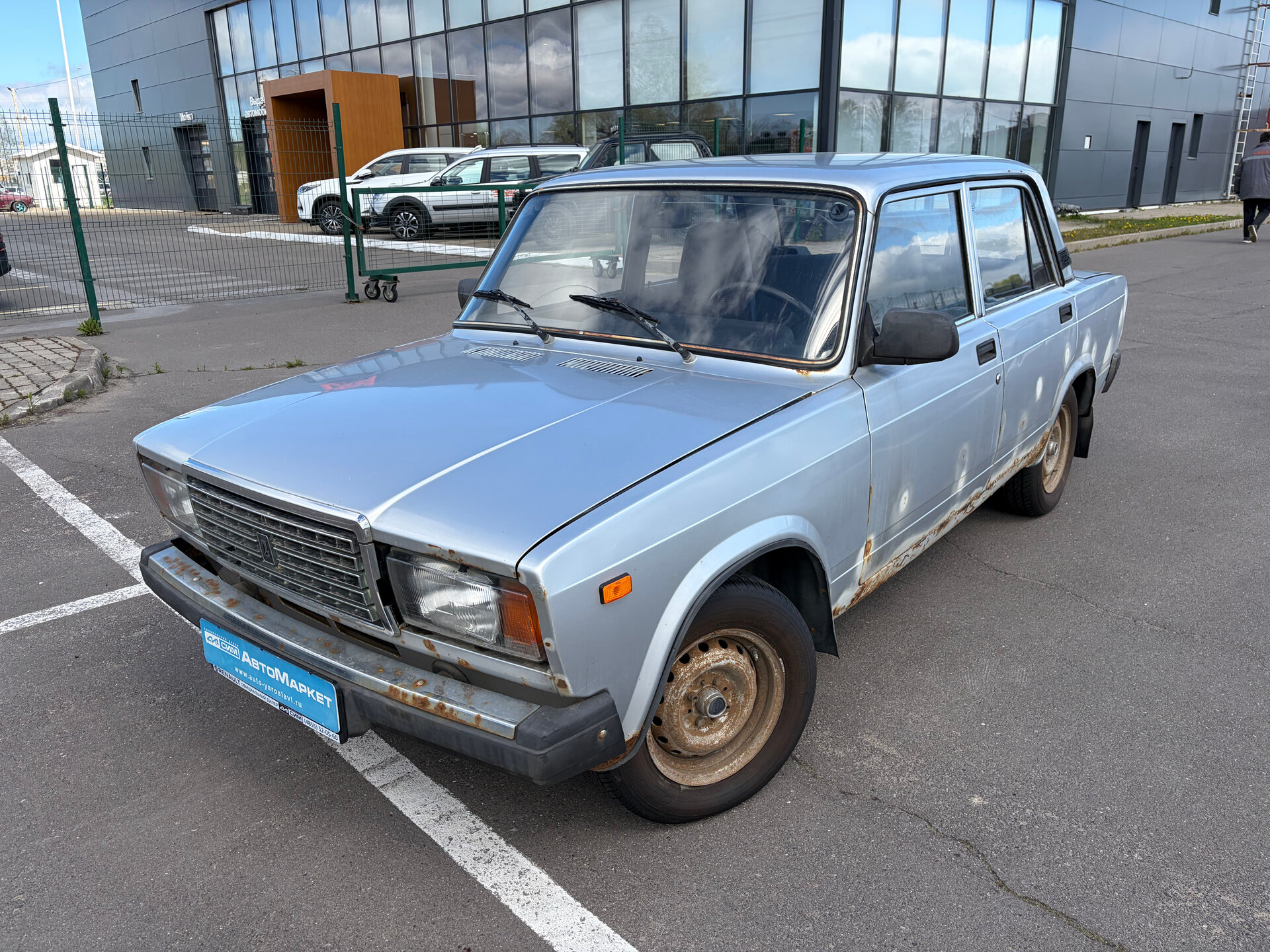 Серебряный Lada (ВАЗ) 2107 1.6 MT (73 л.с.) 2011