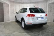Серебряный Volkswagen Touareg 3.6 AT (280 л.с.) 4WD 2010 фото 7