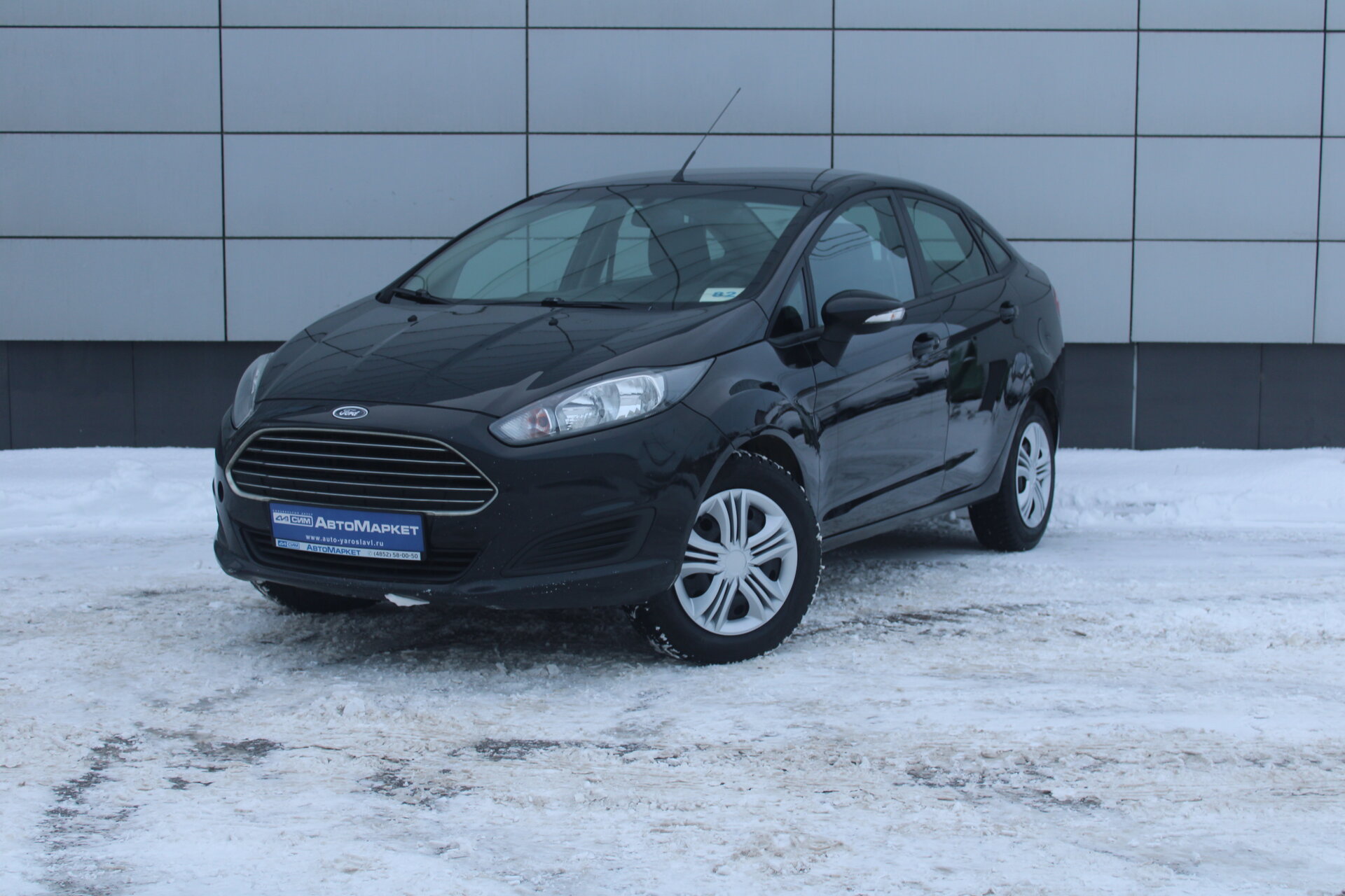 Черный Ford Fiesta 1.6 MT (105 л.с.) 2015