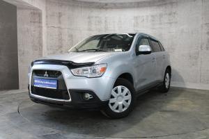 Серебряный Mitsubishi ASX 1.6 MT (117 л.с.) 2011