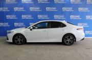 белый Toyota Camry 2.5 AT (200 л.с.) 2021 фото 7