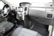Серый Nissan X-Trail 2.0 MT (140 л.с.) 4WD 2006 фото 10
