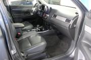 серый Mitsubishi Outlander 2.4 CVT (167 л.с.) 4WD 2018 фото 14