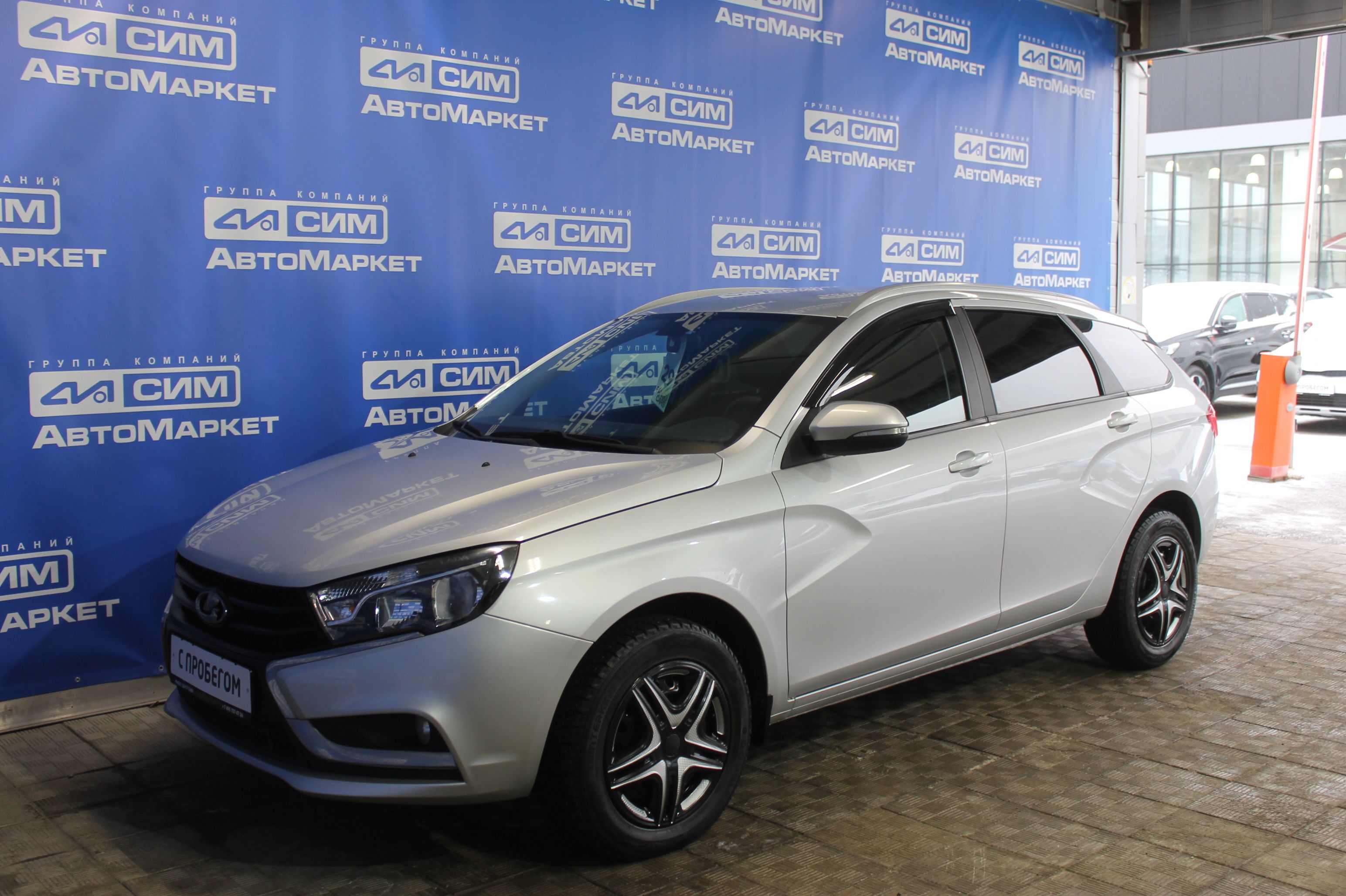 серебряный Lada (ВАЗ) Vesta SW 1.6 MT (106 л.с.) 2019