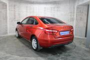 Оранжевый Lada (ВАЗ) Vesta 1.6 MT (106 л.с.) 2017 фото 7