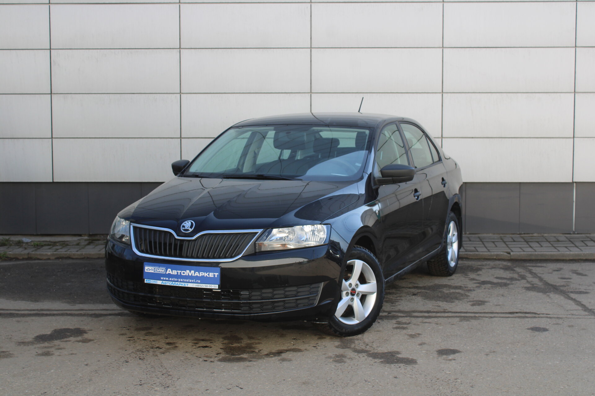 Черный Skoda Rapid 1.2 MT (75 л.с.) 2015
