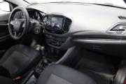 Оранжевый Lada (ВАЗ) Vesta 1.6 MT (106 л.с.) 2017 фото 10