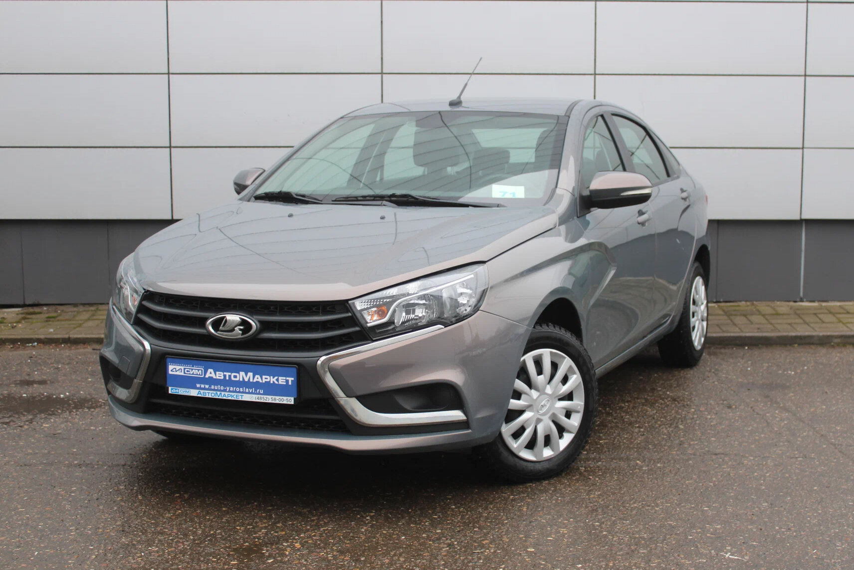 Серый Lada (ВАЗ) Vesta 1.8 MT (122 л.с.) 2019