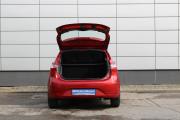 Красный Kia Rio 6-speed 1.6 MT (123 л.с.) 2014 фото 12