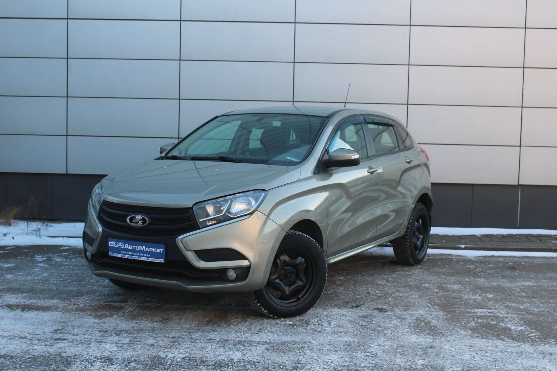 Бежевый Lada (ВАЗ) XRAY 1.6 MT (110 л.с.) 2016