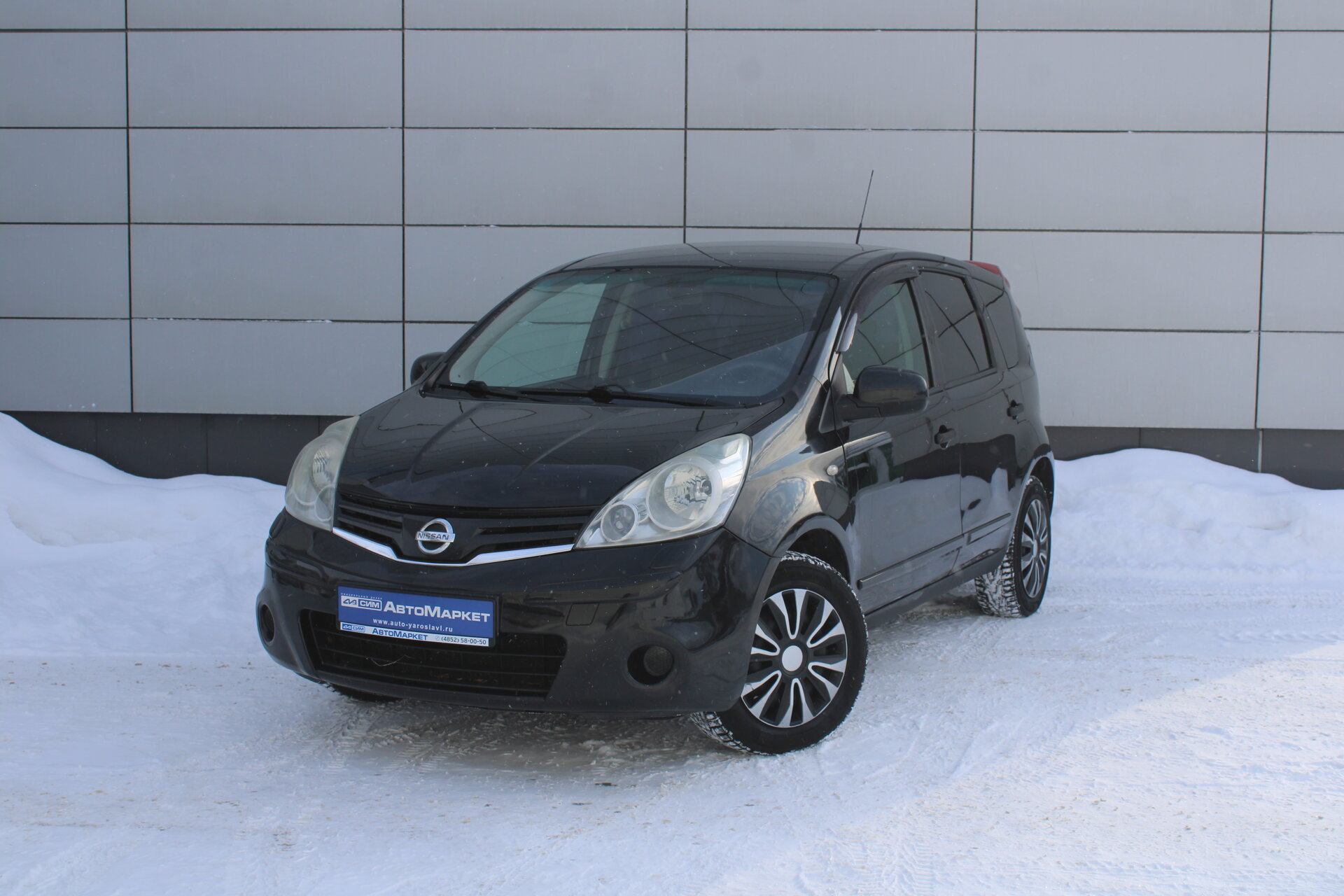 Черный Nissan Note 1.4 MT (88 л.с.) 2009